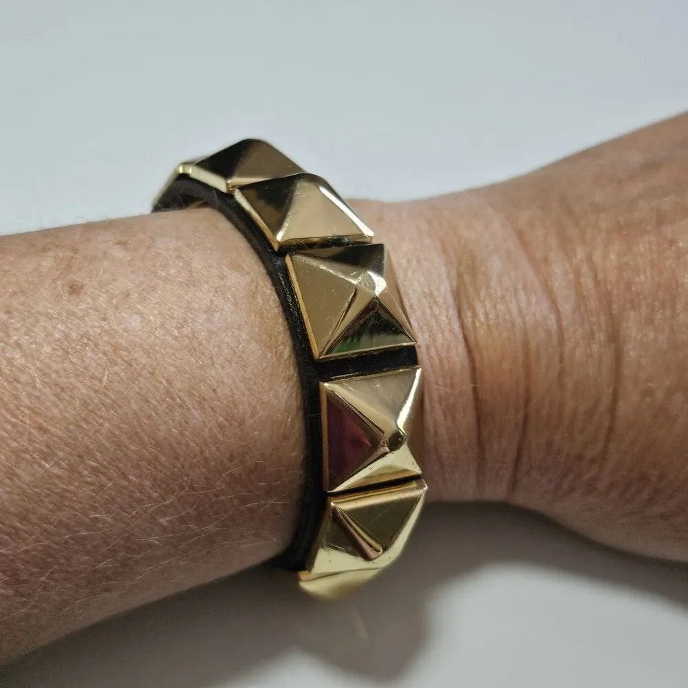 Brown Leather Chunky Gold Tone Spiked Bracelet Adjustable 6.5-8